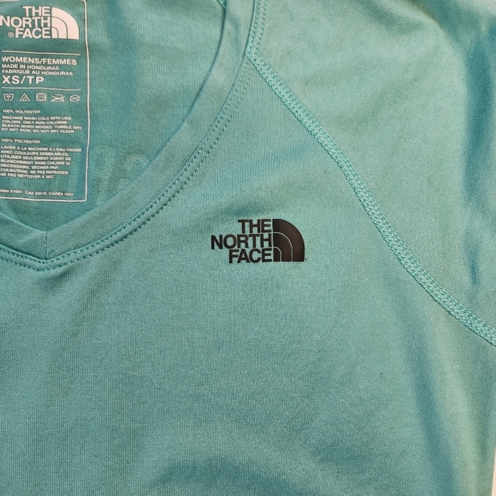 The North Face Wicking Short Sleeve Running Top T-Shirt Grind Activewear Green - Picture 5 of 8